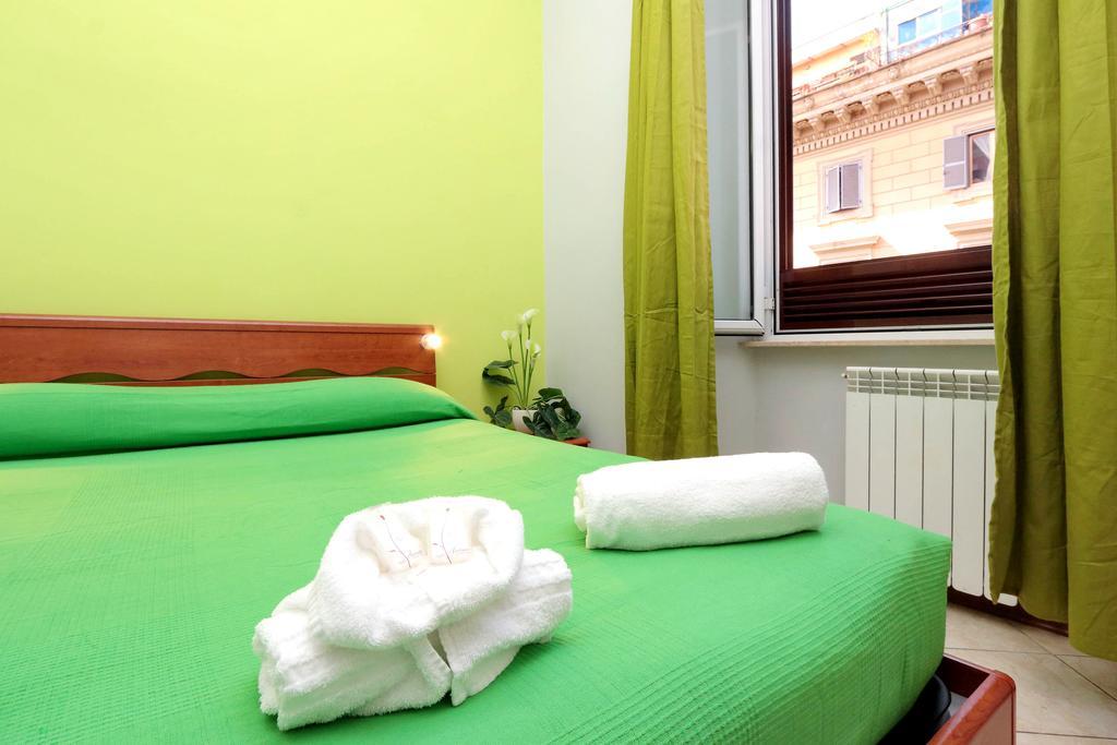 Lucky Home Rooms Roma Esterno foto