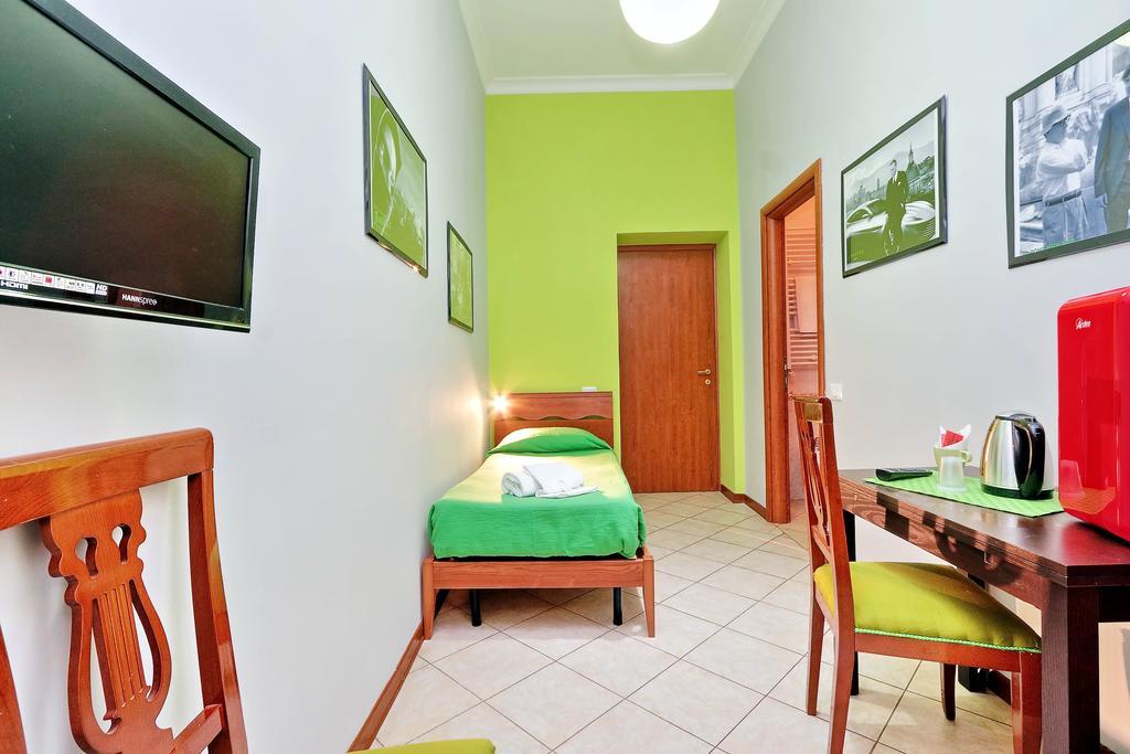 Lucky Home Rooms Roma Esterno foto