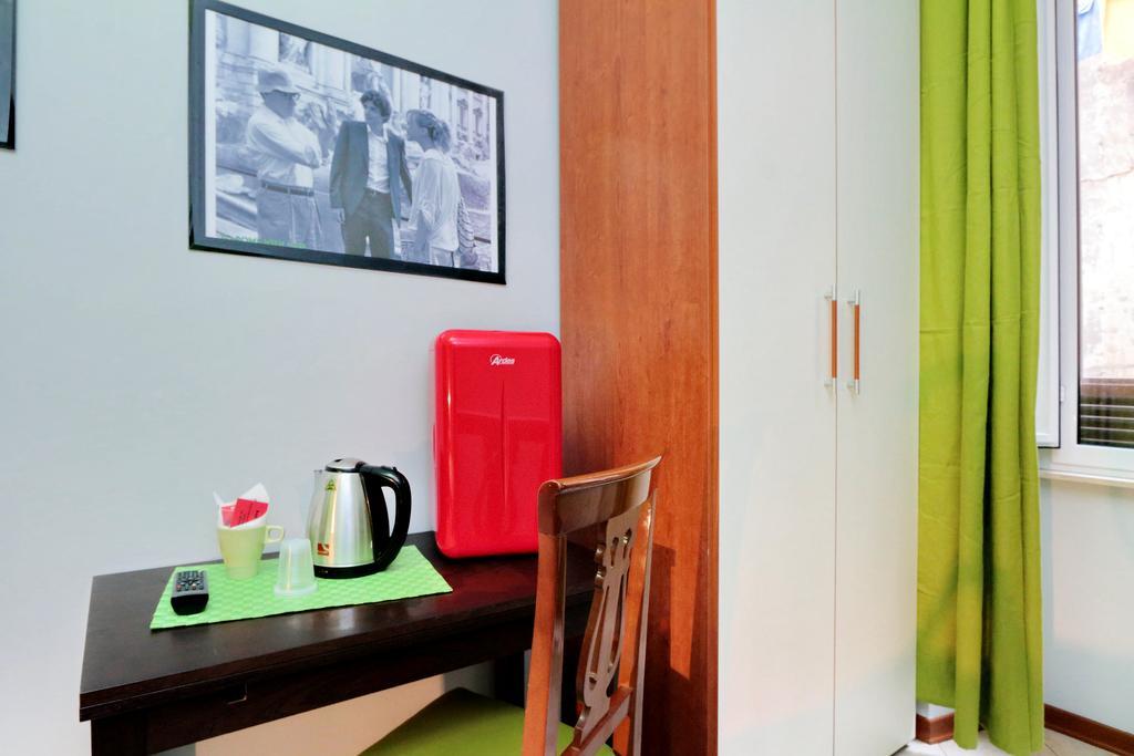 Lucky Home Rooms Roma Esterno foto