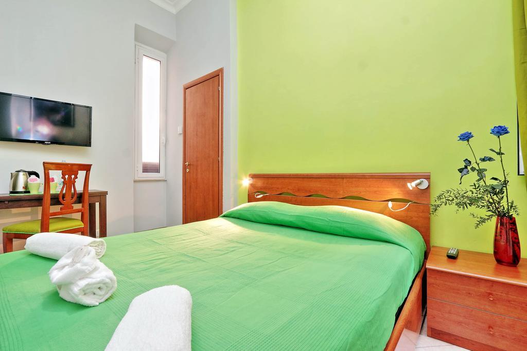 Lucky Home Rooms Roma Esterno foto